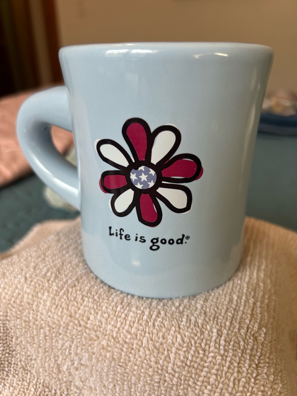 Life Is Good Light Blue Patriotic Daisy Mug